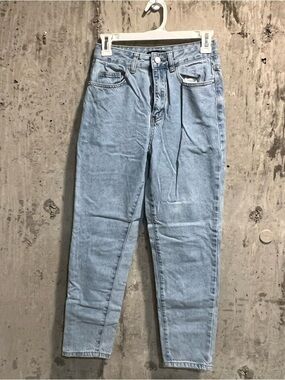 SHEIN Light Blue High-Waist Mom Jeans